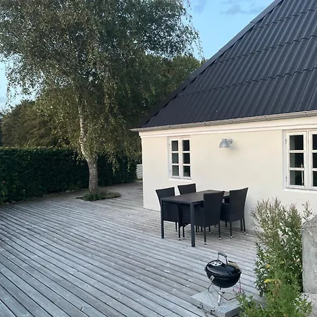 Pa Elmensbjerg Asperup